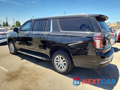 Drugie zdjęcie samochodu z przodu: 2023 CHEVROLET SUBURBAN C1500 LT VIN:1GNSCCKDXPR101576 - miniatura