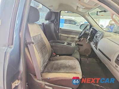 Zdjęcie 10 z 12 samochodu: 2011 GMC SIERRA K1500 VIN:1GTN2TEAXBZ391398 - miniatura