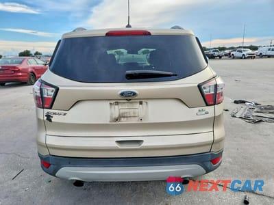 Zdjęcie 6 z 12 samochodu: 2018 FORD ESCAPE SE VIN:1FMCU9GD8JUA66378 - miniatura