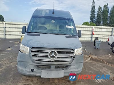 Piąte zdjęcie samochodu w środku: 2019 MERCEDES-BENZ SPRINTER 2500/3500 DELIVERY VAN VIN:WD4PF1CD5KP141020 - miniatura