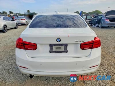 Zdjęcie 6 z 12 samochodu: 2018 BMW 320 I VIN:WBA8E1G53JNU92150 - miniatura