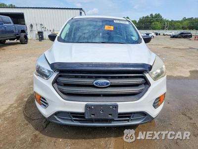 Piąte zdjęcie samochodu w środku: 2017 FORD ESCAPE S VIN:1FMCU0F79HUE23620 - miniatura