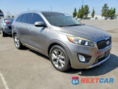 Czwarte zdjęcie samochodu z boku: 2018 KIA SORENTO SX V6 VIN:5XYPK4A59JG378338 - miniatura