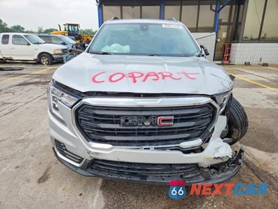Piąte zdjęcie samochodu w środku: 2022 GMC TERRAIN SLE VIN:3GKALTEV1NL223504 - miniatura