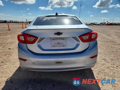 Zdjęcie 6 z 12 samochodu: 2017 CHEVROLET CRUZE LS VIN:1G1BC5SM4H7131716 - miniatura