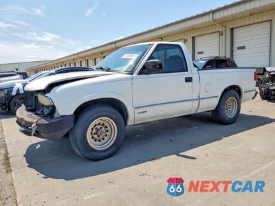 2003 CHEVROLET S TRUCK S10 1GCCS14X138244489 - główne zdjęcie licytacji z USA - miniatura