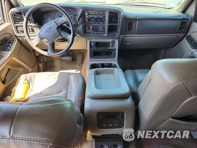 Zdjęcie 8 z 13 samochodu: 2005 CHEVROLET TAHOE K1500 VIN:1GNEK13T55R104344 - miniatura