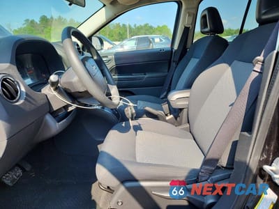 Zdjęcie 7 z 13 samochodu: 2009 JEEP COMPASS SPORT VIN:1J4FT47A29D139814 - miniatura