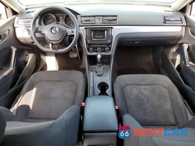 Zdjęcie 8 z 12 samochodu: 2017 VOLKSWAGEN PASSAT S VIN:1VWAT7A34HC045365 - miniatura