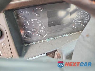 Zdjęcie 9 z 12 samochodu: 2022 VOLVO VN VNL VIN:4V4NC9EH8NN289532 - miniatura