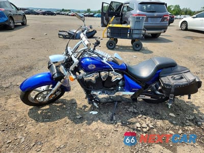 Trzecie zdjęcie samochodu z tyłu: 2015 HONDA VT1300 CR VIN:JH2SC6609FK500088 - miniatura