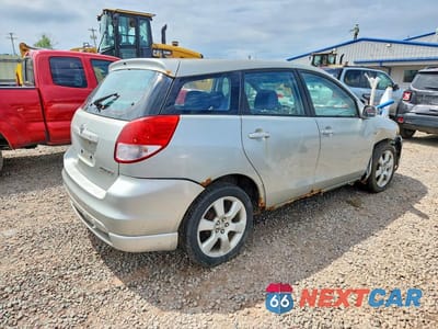 Trzecie zdjęcie samochodu z tyłu: 2003 TOYOTA MATRIX VIN:2T1KR32E53C054509 - miniatura