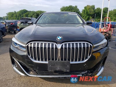 Piąte zdjęcie samochodu w środku: 2020 BMW 740 I VIN:WBA7T2C04LGF96819 - miniatura