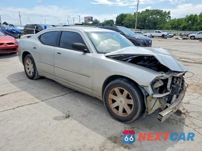 Czwarte zdjęcie samochodu z boku: 2008 DODGE CHARGER VIN:2B3KA43R38H195933 - miniatura
