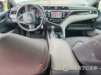 Zdjęcie 8 z 13 samochodu: 2018 TOYOTA CAMRY LE VIN:4T1B11HK3JU600468 - miniatura
