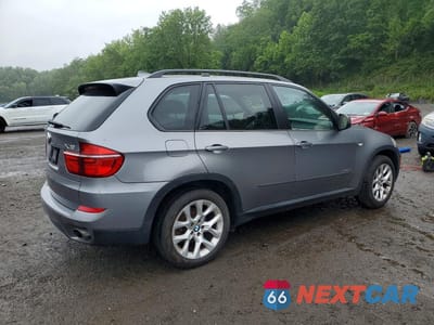 Trzecie zdjęcie samochodu z tyłu: 2011 BMW X5 VIN:5UXZV4C54BL412851 - miniatura