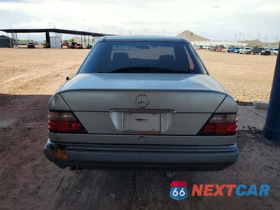 Zdjęcie 6 z 12 samochodu: 1995 MERCEDES-BENZ E 320 BASE VIN:WDBEA32E3SC173248 - miniatura