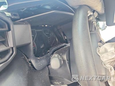 Zdjęcie 9 z 12 samochodu: 2025 TOYOTA TUNDRA SR VIN:5TFKB5AB8SX049814 - miniatura