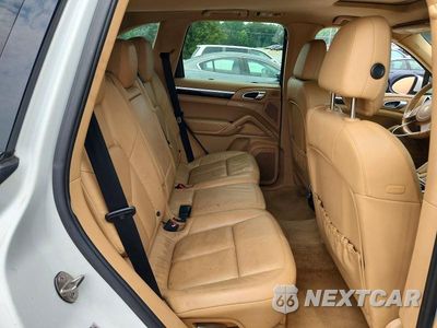 Zdjęcie 11 z 13 samochodu: 2012 PORSCHE CAYENNE VIN:WP1AA2A2XCLA07715 - miniatura