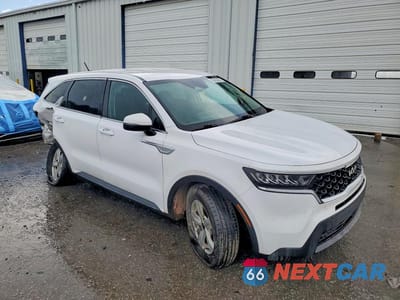 Czwarte zdjęcie samochodu z boku: 2023 KIA SORENTO LX VIN:5XYRG4LC3PG171569 - miniatura