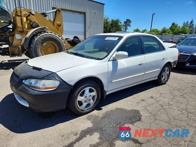 1998 HONDA ACCORD EX 1HGCG5652WA130486 - główne zdjęcie licytacji z USA - miniatura