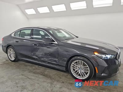 Czwarte zdjęcie samochodu z boku: 2025 BMW 530 XI VIN:WBA53FJ0XSCU81310 - miniatura