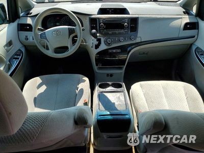 Zdjęcie 8 z 13 samochodu: 2012 TOYOTA SIENNA LE VIN:5TDKK3DC0CS179022 - miniatura