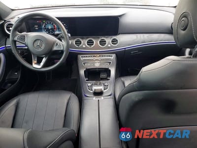Zdjęcie 8 z 12 samochodu: 2018 MERCEDES-BENZ E 300 4MATIC VIN:WDDZF4KB5JA344534 - miniatura