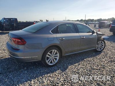 Trzecie zdjęcie samochodu z tyłu: 2018 VOLKSWAGEN PASSAT SE VIN:1VWBA7A3XJC016307 - miniatura