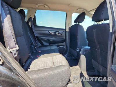 Zdjęcie 11 z 13 samochodu: 2018 NISSAN ROGUE SV VIN:KNMAT2MT7JP502122 - miniatura