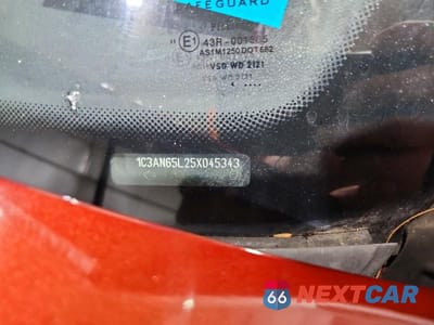 Zdjęcie 12 z 12 samochodu: 2005 CHRYSLER CROSSFIRE LIMITED VIN:1C3AN65L25X045343 - miniatura
