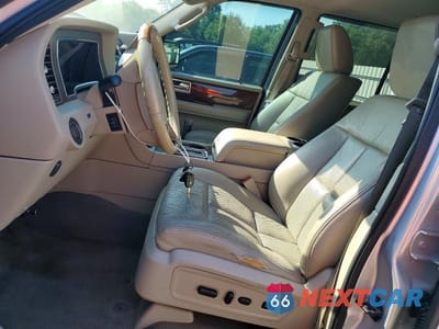 Zdjęcie 7 z 13 samochodu: 2011 LINCOLN NAVIGATOR VIN:5LMJJ2J51BEJ06284 - miniatura