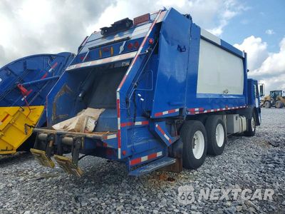 Czwarte zdjęcie samochodu z boku: 2011 MACK LEU613 REFUSE TRUCK VIN:1M2AU02C9BM005351 - miniatura