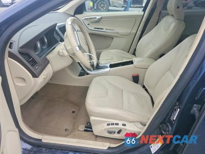 Zdjęcie 7 z 13 samochodu: 2013 VOLVO XC60 3.2 VIN:YV4952DLXD2412099 - miniatura