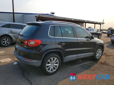 Trzecie zdjęcie samochodu z tyłu: 2010 VOLKSWAGEN TIGUAN SE VIN:WVGBV7AXXAW510655 - miniatura