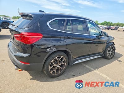 Trzecie zdjęcie samochodu z tyłu: 2021 BMW X1 XDRIVE28I VIN:WBXJG9C03M5T59208 - miniatura