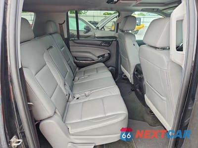 Zdjęcie 11 z 13 samochodu: 2018 CHEVROLET SUBURBAN K1500 LT VIN:1GNSKHKC2JR329926 - miniatura
