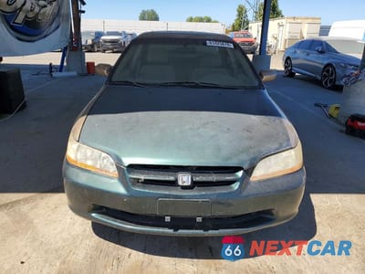 Piąte zdjęcie samochodu w środku: 1998 HONDA ACCORD EX VIN:1HGCG6670WA083367 - miniatura