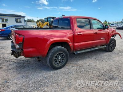 Trzecie zdjęcie samochodu z tyłu: 2018 TOYOTA TACOMA SR5 V6 VIN:3TMAZ5CN6JM068672 - miniatura