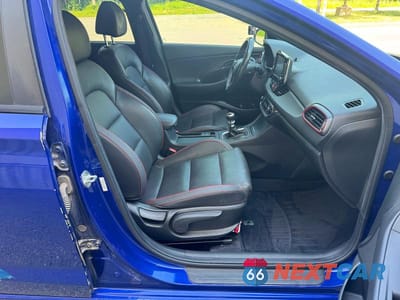 Piąte zdjęcie samochodu w środku: 2019 HYUNDAI ELANTRA GT N LINE VIN:KMHH55LC8KU106159 - miniatura