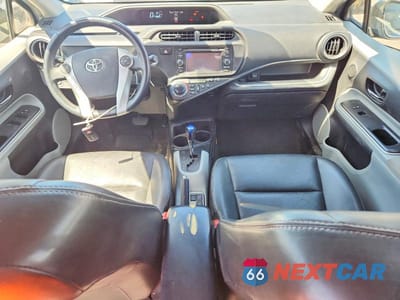 Zdjęcie 8 z 12 samochodu: 2014 TOYOTA PRIUS C FOUR VIN:JTDKDTB35E1066826 - miniatura