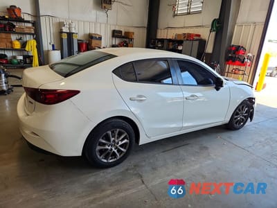 Trzecie zdjęcie samochodu z tyłu: 2016 MAZDA 3 SPORT VIN:JM1BM1T75G1335741 - miniatura