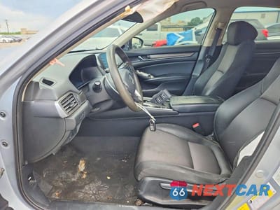 Zdjęcie 7 z 12 samochodu: 2018 HONDA ACCORD LX VIN:1HGCV1F1XJA235071 - miniatura