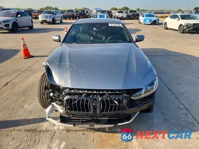 Piąte zdjęcie samochodu w środku: 2025 BMW 430I VIN:WBA43DA00SCT21646 - miniatura