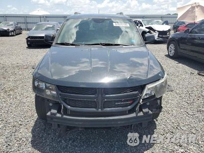 Piąte zdjęcie samochodu w środku: 2017 DODGE JOURNEY CROSSROAD VIN:3C4PDCGGXHT601969 - miniatura