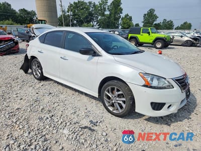 Czwarte zdjęcie samochodu z boku: 2015 NISSAN SENTRA SR VIN:3N1AB7AP8FY339254 - miniatura