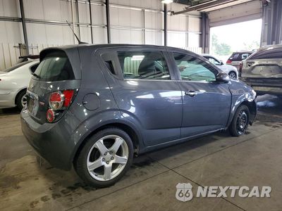 Trzecie zdjęcie samochodu z tyłu: 2013 CHEVROLET SONIC LTZ VIN:1G1JE6SB8D4135614 - miniatura