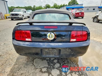 Zdjęcie 6 z 12 samochodu: 2006 FORD MUSTANG CONVERTIBLE VIN:1ZVHT84N165102754 - miniatura