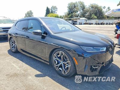 Czwarte zdjęcie samochodu z boku: 2025 BMW IX XDRIVE50 VIN:WB523CF05SCU86925 - miniatura