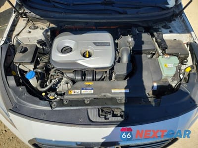 Zdjęcie 11 z 12 samochodu: 2016 HYUNDAI SONATA PLUG-IN HYBRID LIMITED VIN:KMHE54L27GA029619 - miniatura